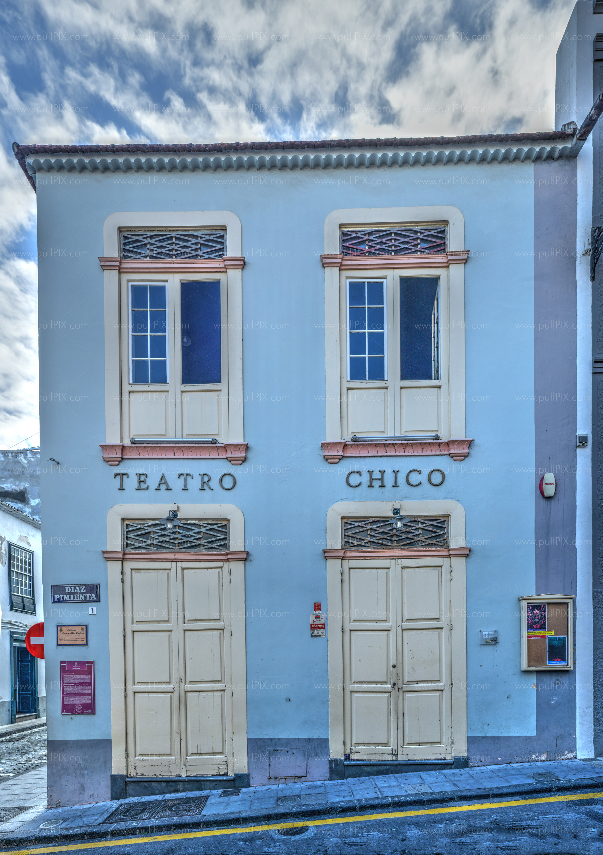 Preview Teatro Chico.jpg